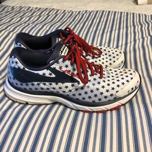 Women’s Brooks Launch